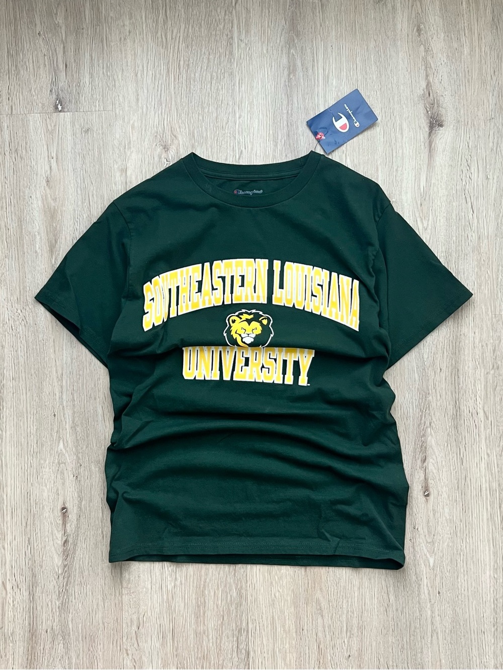 Champion Southeastern Louisiana Lions T-Shirt Mens Small Green NCAA Short Sleeve